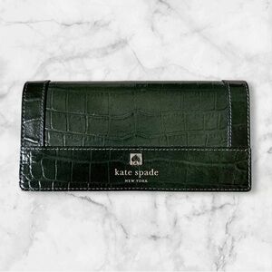Kate Spade New York Linney Perri Lane Croc Wallet in Green